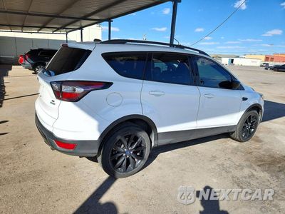 Trzecie zdjęcie samochodu z tyłu: 2017 FORD ESCAPE SE VIN:1FMCU0GD4HUC12782 - miniatura