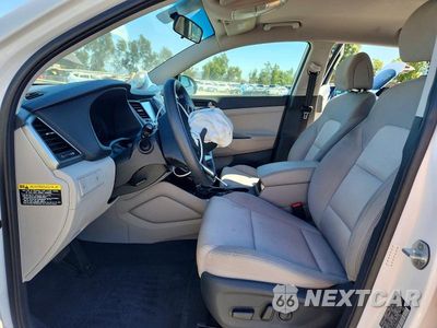 Zdjęcie 7 z 12 samochodu: 2018 HYUNDAI TUCSON SEL VIN:KM8J33A43JU757351 - miniatura