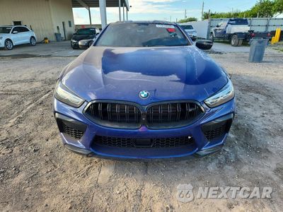 Piąte zdjęcie samochodu w środku: 2024 BMW M8 VIN:WBSAE0C04RCN20000 - miniatura