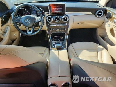 Zdjęcie 8 z 12 samochodu: 2016 MERCEDES-BENZ C 300 4MATIC VIN:55SWF4KB8GU098669 - miniatura