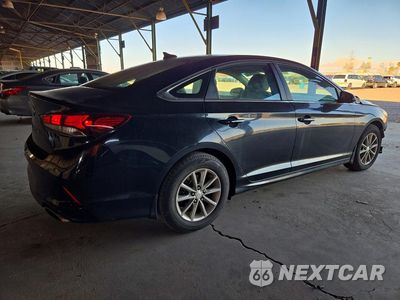 Trzecie zdjęcie samochodu z tyłu: 2018 HYUNDAI SONATA SE VIN:5NPE24AF7JH601307 - miniatura