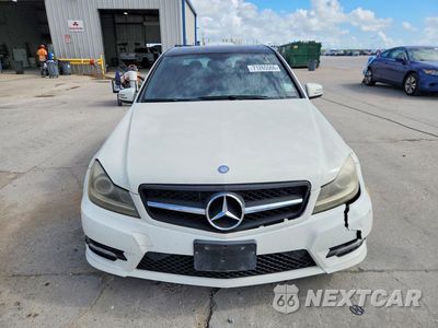 Piąte zdjęcie samochodu w środku: 2012 MERCEDES-BENZ C 300 4MATIC VIN:WDDGF8BB9CA724977 - miniatura