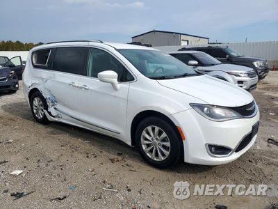 Czwarte zdjęcie samochodu z boku: 2019 CHRYSLER PACIFICA TOURING L VIN:2C4RC1BGXKR651465 - miniatura