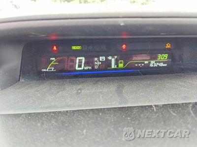 Zdjęcie 9 z 13 samochodu: 2013 TOYOTA PRIUS V FIVE VIN:JTDZN3EU1D3195214 - miniatura