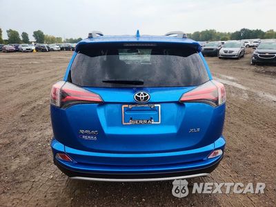 Zdjęcie 6 z 13 samochodu: 2018 TOYOTA RAV4 XLE VIN:JTMWFREV4JJ164171 - miniatura