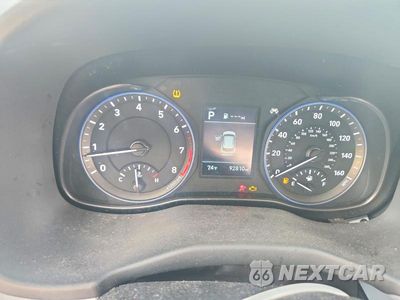 Zdjęcie 9 z 12 samochodu: 2019 HYUNDAI KONA LIMITED VIN:KM8K33A59KU271061 - miniatura