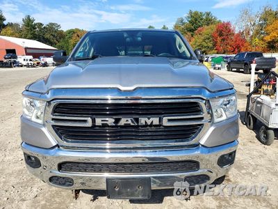 Piąte zdjęcie samochodu w środku: 2019 RAM 1500 BIG HORN/LONE STAR VIN:1C6SRFFT3KN648612 - miniatura