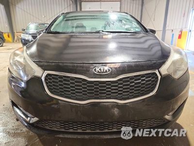 Piąte zdjęcie samochodu w środku: 2015 KIA FORTE LX VIN:KNAFK4A68F5418541 - miniatura