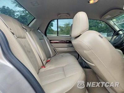 Zdjęcie 10 z 12 samochodu: 2010 MERCURY GRAND MARQUIS LS VIN:2MEBM7FV6AX605649 - miniatura