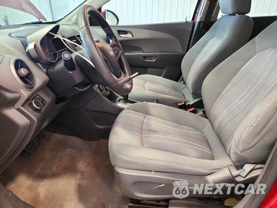 Zdjęcie 7 z 13 samochodu: 2015 CHEVROLET SONIC LT VIN:1G1JC6SH9F4131083 - miniatura