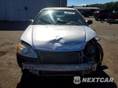 Piąte zdjęcie samochodu w środku: 2002 HONDA CIVIC LX VIN:1HGEM22502L077324 - miniatura