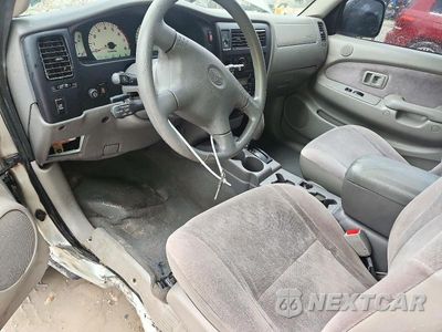 Zdjęcie 8 z 12 samochodu: 2002 TOYOTA TACOMA XTRACAB PRERUNNER VIN:5TESN92N72Z102194 - miniatura