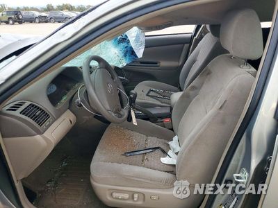 Zdjęcie 7 z 13 samochodu: 2005 TOYOTA CAMRY LE VIN:4T1BE30K05U638788 - miniatura
