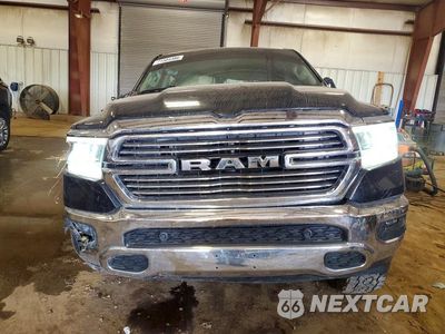 Piąte zdjęcie samochodu w środku: 2020 RAM 1500 LARAMIE VIN:1C6SRFJT2LN413594 - miniatura