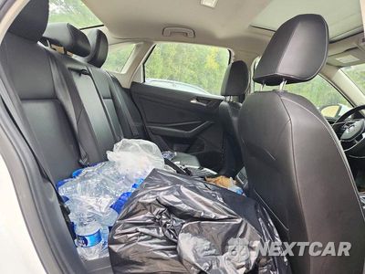 Zdjęcie 10 z 12 samochodu: 2019 VOLKSWAGEN JETTA SEL VIN:3VWEB7BU6KM207045 - miniatura