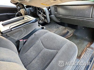Zdjęcie 8 z 12 samochodu: 2005 CHEVROLET SILVERADO K1500 VIN:2GCEK13T351131608 - miniatura