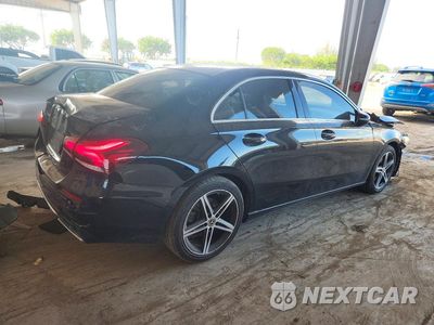 Trzecie zdjęcie samochodu z tyłu: 2019 MERCEDES-BENZ A 220 VIN:WDD3G4EB4KW020932 - miniatura