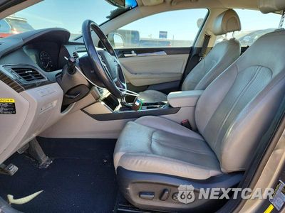 Zdjęcie 7 z 13 samochodu: 2017 HYUNDAI SONATA HYBRID LIMITED VIN:KMHE34L37HA067092 - miniatura