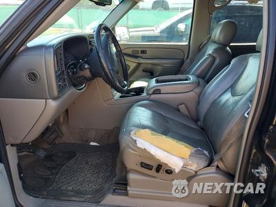 Zdjęcie 7 z 13 samochodu: 2005 GMC YUKON VIN:1GKEK13T55R276239 - miniatura