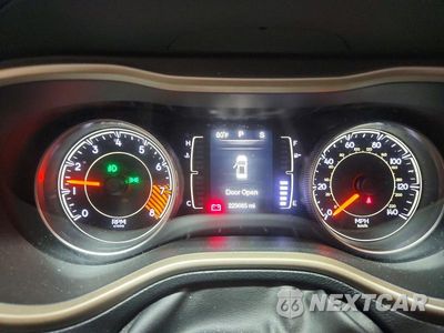 Zdjęcie 9 z 13 samochodu: 2014 JEEP CHEROKEE LATITUDE VIN:1C4PJMCS3EW229843 - miniatura