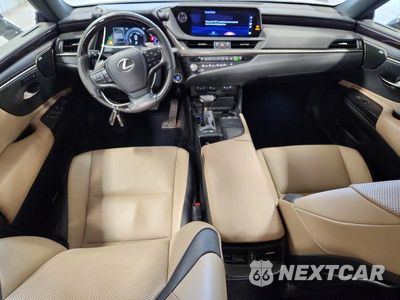 Zdjęcie 8 z 13 samochodu: 2021 LEXUS ES 300H VIN:58ADA1C17MU009015 - miniatura
