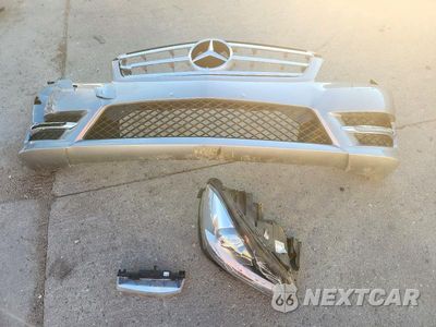 Zdjęcie 12 z 13 samochodu: 2013 MERCEDES-BENZ C 300 4MATIC VIN:WDDGF8AB3DG128926 - miniatura