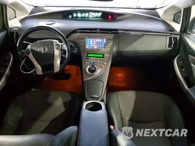 Zdjęcie 8 z 12 samochodu: 2012 TOYOTA PRIUS FIVE VIN:JTDKN3DU9C5415396 - miniatura