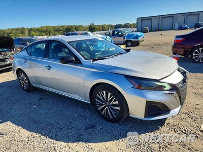 Czwarte zdjęcie samochodu z boku: 2025 NISSAN ALTIMA SV VIN:1N4BL4DV0SN366257 - miniatura