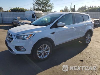 2017 FORD ESCAPE SE 1FMCU0GDXHUC09773 - główne zdjęcie licytacji z USA - miniatura
