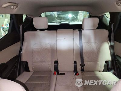 Zdjęcie 10 z 13 samochodu: 2018 HYUNDAI SANTA FE SPORT 2.4L VIN:5XYZTDLB7JG559253 - miniatura