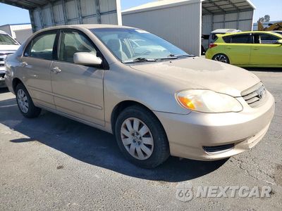 Czwarte zdjęcie samochodu z boku: 2004 TOYOTA COROLLA LE VIN:1NXBR32E74Z247759 - miniatura