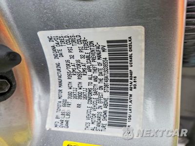 Zdjęcie 13 z 13 samochodu: 2001 TOYOTA SEQUOIA LIMITED VIN:5TDBT48A71S038554 - miniatura