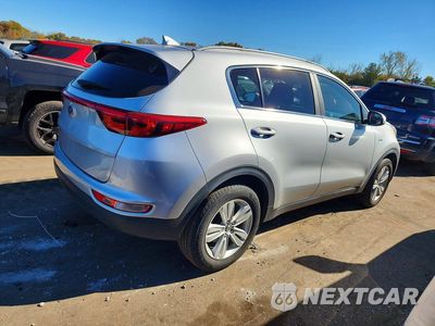 Trzecie zdjęcie samochodu z tyłu: 2017 KIA SPORTAGE LX VIN:KNDPMCAC1H7034948 - miniatura