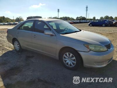 Czwarte zdjęcie samochodu z boku: 2005 TOYOTA CAMRY LE VIN:4T1BE32K05U102341 - miniatura