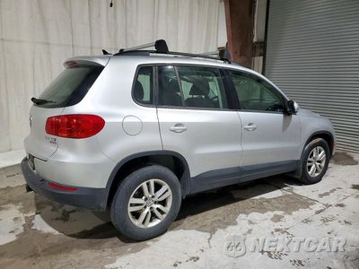 Trzecie zdjęcie samochodu z tyłu: 2015 VOLKSWAGEN TIGUAN S VIN:WVGBV7AX2FW585437 - miniatura