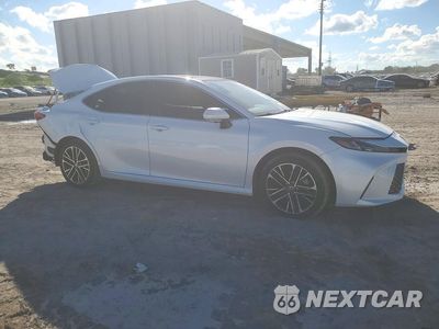 Czwarte zdjęcie samochodu z boku: 2025 TOYOTA CAMRY XLE VIN:4T1DAACK5SU570858 - miniatura
