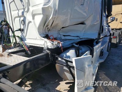 Zdjęcie 14 z 14 samochodu: 2024 FREIGHTLINER CASCADIA 126 TRUCK CAB AND CHASSIS VIN:3AKJHHDR6RSVH0755 - miniatura