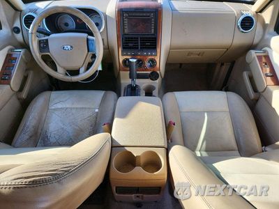 Zdjęcie 8 z 12 samochodu: 2007 FORD EXPLORER EDDIE BAUER VIN:1FMEU74E57UA83481 - miniatura