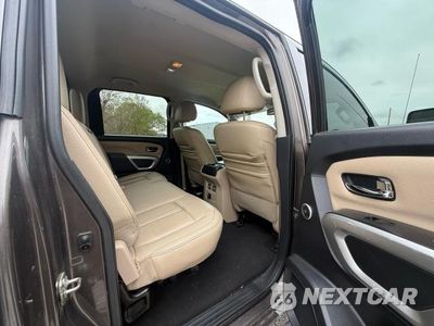 Zdjęcie 6 z 10 samochodu: 2016 NISSAN TITAN XD SL VIN:1N6BA1F44GN516622 - miniatura