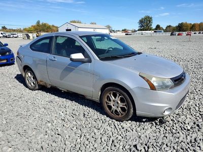 Czwarte zdjęcie samochodu z boku: 2010 FORD FOCUS SE VIN:1FAHP3CN8AW185216 - miniatura