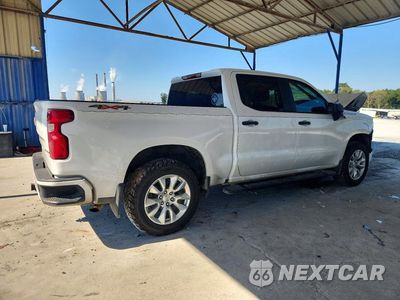 Trzecie zdjęcie samochodu z tyłu: 2026 CHEVROLET SILVERADO K1500 CUSTOM VIN:3GCPKBEK5TG107396 - miniatura