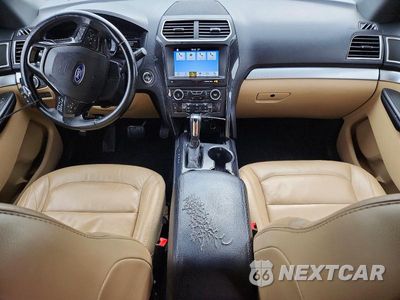 Zdjęcie 8 z 13 samochodu: 2017 FORD EXPLORER XLT VIN:1FM5K7D83HGC29392 - miniatura