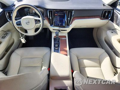 Zdjęcie 8 z 12 samochodu: 2019 VOLVO S60 T5 MOMENTUM VIN:7JR102FK3KG014415 - miniatura