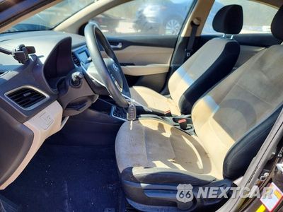 Zdjęcie 7 z 12 samochodu: 2018 HYUNDAI ACCENT SE VIN:3KPC24A34JE035320 - miniatura