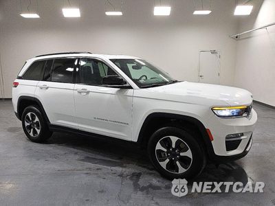 Czwarte zdjęcie samochodu z boku: 2024 JEEP GRAND CHEROKEE LIMITED 4XE VIN:1C4RJYB69R8518725 - miniatura