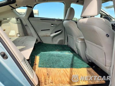 Zdjęcie 10 z 12 samochodu: 2013 TOYOTA PRIUS TWO VIN:JTDKN3DU3D1720787 - miniatura