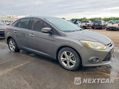 Czwarte zdjęcie samochodu z boku: 2013 FORD FOCUS SE VIN:1FADP3F26DL220504 - miniatura