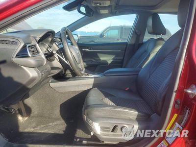 Zdjęcie 7 z 12 samochodu: 2018 TOYOTA CAMRY SE VIN:4T1B11HK4JU560983 - miniatura