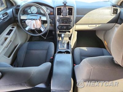 Zdjęcie 8 z 12 samochodu: 2006 CHRYSLER 300 VIN:2C3LA43R06H329365 - miniatura