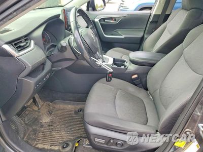 Zdjęcie 7 z 14 samochodu: 2019 TOYOTA RAV 4 VIN:JTMP1RFV6KJ003744 - miniatura